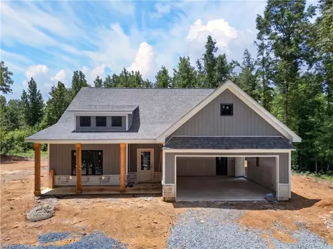 457 Relay Rd, Silver Creek, GA 30173