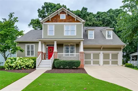 5843 Peacock Ln, Hoschton, GA 30548