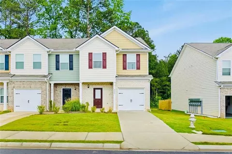 8684 Lakeview Cmns #48, Jonesboro, GA 30238