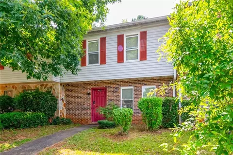 4011 Laurie Jo Dr, Marietta, GA 30008