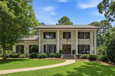 2563 Fairoaks Rd, Decatur, GA 30033