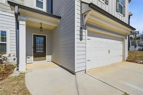 362 Auburn Crossing Dr, Auburn, GA 30011
