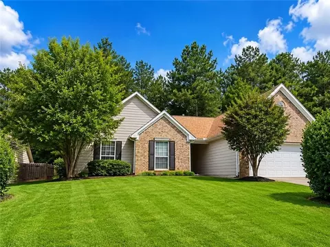 222 Clarion Rd, Lawrenceville, GA 30043