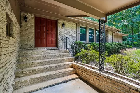 2032 Gunstock Dr, Stone Mountain, GA 30087