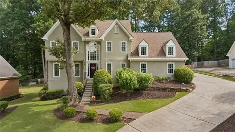 801 Bedford Oaks Dr, Marietta, GA 30068