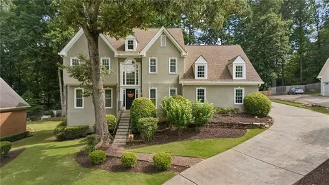 801 Bedford Oaks Dr, Marietta, GA 30068