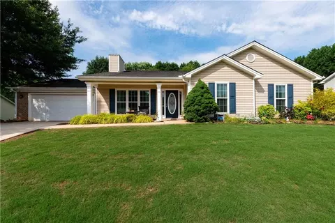 281 Natchez Cir, Winder, GA 30680