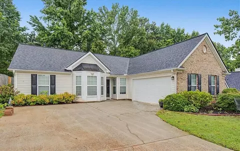 221 Mount Laurel Dr, Dallas, GA 30132