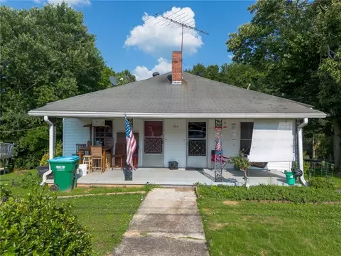 636 Elmwood St, Canton, GA 30114