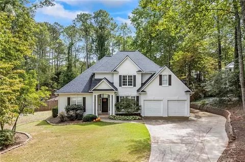 6855 Fox Creek Dr, Cumming, GA 30040