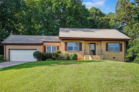 7317 Deerwood Dr, Riverdale, GA 30296
