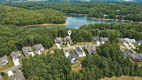 7405 Crestline Dr, Dawsonville, GA 30534