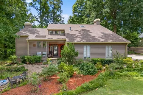 2335 Ettas Cir, Conyers, GA 30013