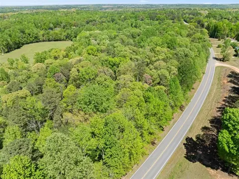View/Area - 4346 Woods Bridge Rd, Commerce, GA 30529 photo 4 of 13