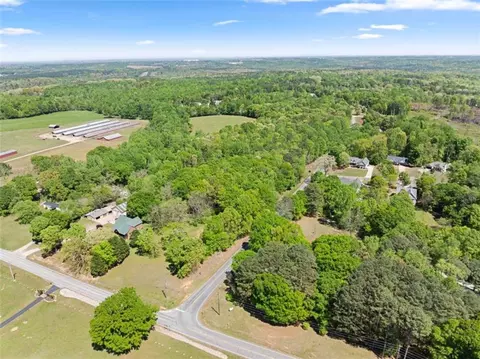 View/Area - 4346 Woods Bridge Rd, Commerce, GA 30529 photo 8 of 13
