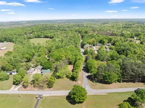 View/Area - 4346 Woods Bridge Rd, Commerce, GA 30529 photo 9 of 13