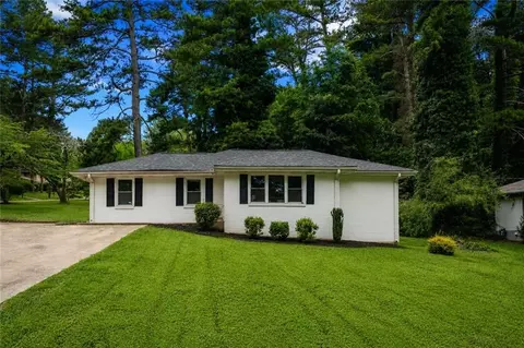 2155 Mark Trl, Decatur, GA 30032