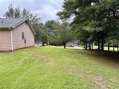 Exterior - 30 Stoneview Ter, Covington, GA 30016 photo 4 of 6