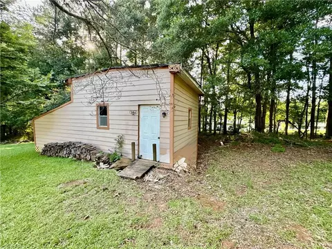 Exterior - 30 Stoneview Ter, Covington, GA 30016 photo 2 of 6