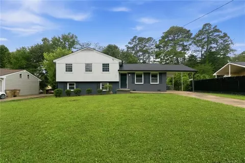 6005 Randy Ln, Ellenwood, GA 30294