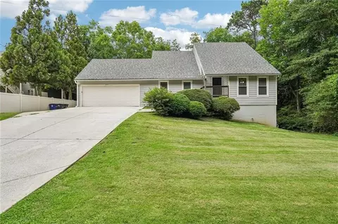 6921 Fairways Dr, Douglasville, GA 30134