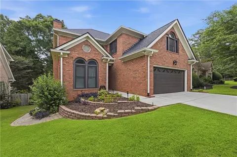 2809 Livsey Woods Dr, Tucker, GA 30084
