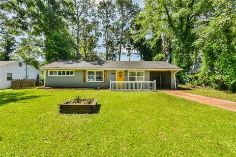 3449 Pinehill Dr, Decatur, GA 30032