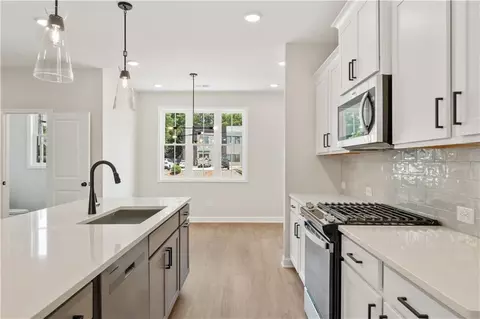 1922 Kinnard Aly, Kennesaw, GA 30144