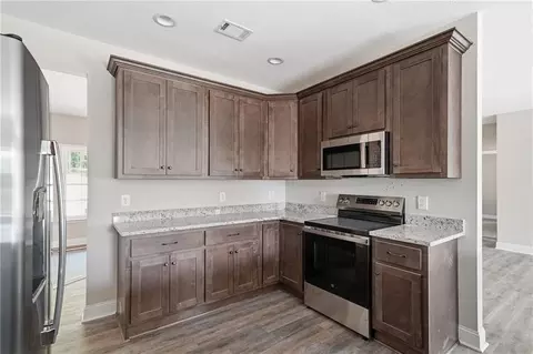 Kitchen - 269 Firetower Rd, Jasper, GA 30143 photo 2 of 3