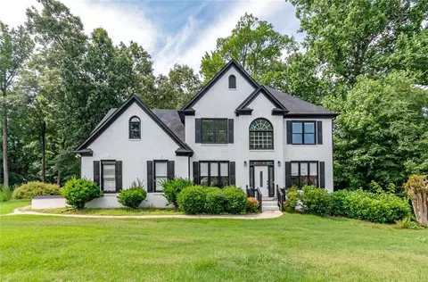 227 Scenic View Ln, Stone Mountain, GA 30087