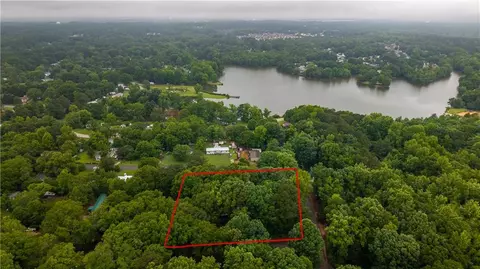 136 Wolf Creek Ln, Locust Grove, GA 30248