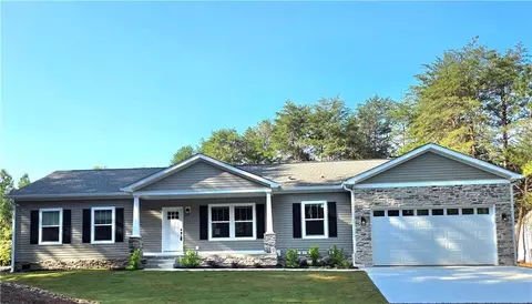 5574 Saddle Club Rd, Gainesville, GA 30506
