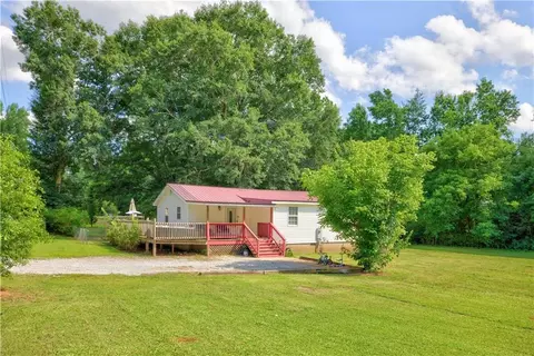 39 Cabin Creek Cir, Commerce, GA 30529
