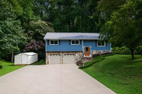 3881 Vicki Ct, Duluth, GA 30096