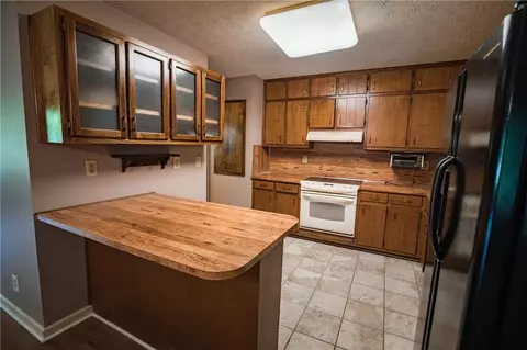 Kitchen - 3881 Vicki Ct, Duluth, GA 30096 photo 1 of 3
