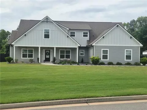 132 Bluff Mill Farms Dr, Senoia, GA 30276