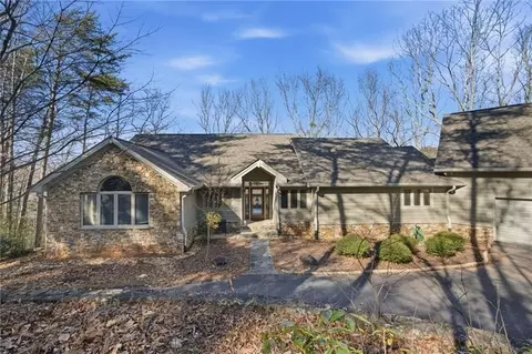 1343 Mcelroy Mountain Dr, Jasper, GA 30143