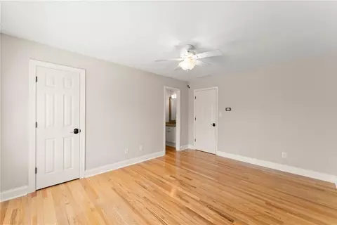 Bedroom - 136 Riverview Dr, Suwanee, GA 30024 photo 4 of 10