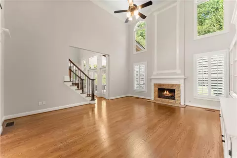 Living - 136 Riverview Dr, Suwanee, GA 30024 photo 2 of 7