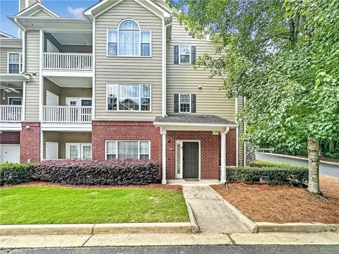 4001 Woodland Ln, Alpharetta, GA 30009