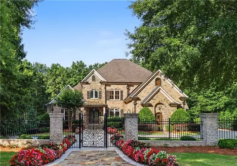 5152 Legends Dr, Braselton, GA 30517
