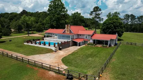 335 Old Farm Rd, Fayetteville, GA 30215
