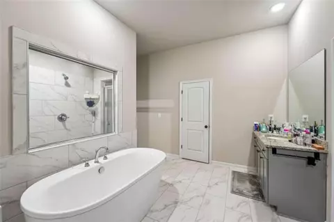 Bath - 415 Traditions Ln, Hampton, GA 30228 photo 3 of 6