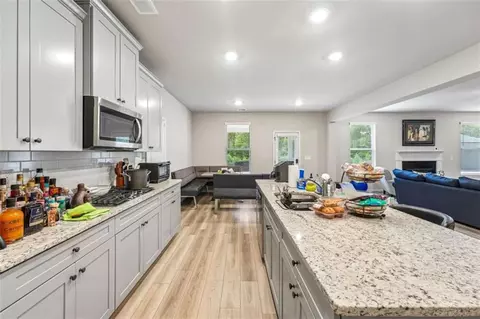 Kitchen - 415 Traditions Ln, Hampton, GA 30228 photo 4 of 5