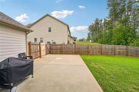Exterior - 415 Traditions Ln, Hampton, GA 30228 photo 9 of 18