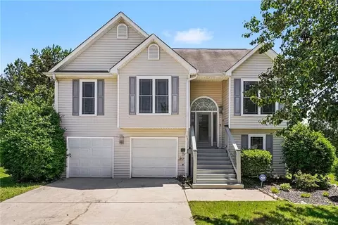 1391 Buckingham Ct, Hampton, GA 30228
