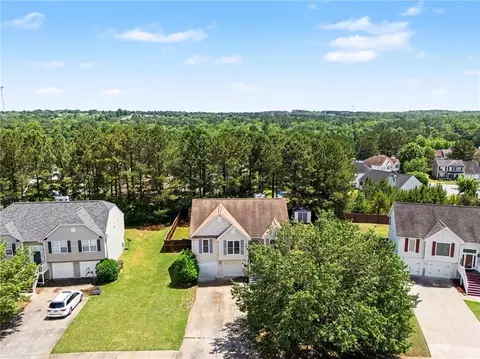 View/Area - 1391 Buckingham Ct, Hampton, GA 30228 photo 3 of 4