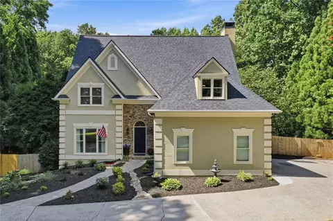 440 Oakleaf Trl, Suwanee, GA 30024