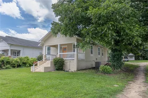 404 Jefferson St, Lagrange, GA 30240 photo 3