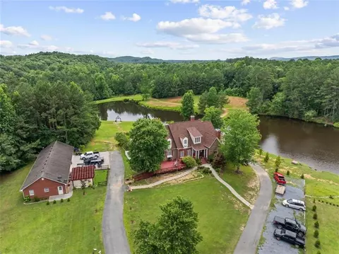922 River Bend Rd SW, Plainville, GA 30733